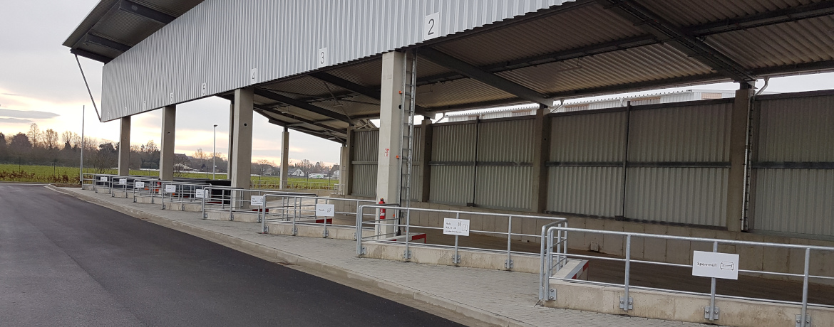 Abfallcontainer auf dem Wertstoffhof Nettetal